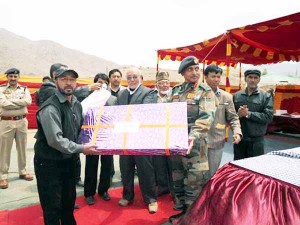 GOC 14 Corps, Lt Gen Ravi Dastane being honoured by CEC, LAHDC at a function in Kargil on Friday.