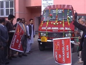 Chief Postmaster General, John Samuel alongwith officers of LAHDC flagging off Exclusive Mail Van at Cha-Lungnak on Tuesday.