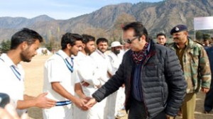 DC Kishtwar interacting with the players during the inaugural function of 5th PMM T-20 Cricket Tournament organised by J&K Police at Kishtwar.