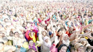 West Pak refugees protesting in Jammu on Monday.            -Excelsior/Rakesh