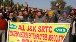 VRS given SRTC employees staging protest demonstration near Press Club in Jammu on Monday. —Excelsior / Rakesh