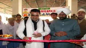 Saint Rakesh Sethi inaugurating Bal Samagam at Sant Nirankari Satsang Bhawan, Shastri Nagar on Sunday.