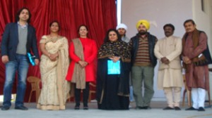 Director,  Sanya Bansal, Principal,  Jyoti Asija, vice principal, Dr Subrato Kundu,  Abhay Sopori,  Ragini Rainu and the other dignitaries SaMaPa festival present on Thusday.