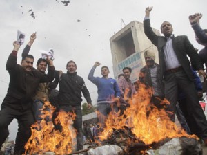 Protest against Shabir Khan in Jammu on Friday. —Excelsior/Rakesh