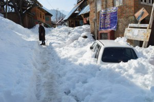 A Maruti car buried under snow in South Kashmir’s Kulgam district after two days heavy snowfall in the Valley..-Excelsior/ Sajad Dar