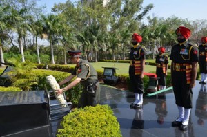 Lt Gen Sanjiv Chachra laying a wreath at the Infantry War Memorial Mhow on Thursday.