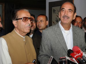 Outgoing Union Health Minister Ghulam Nabi Azad with J&K Congress President Prof Saif-ud-Din Soz addressing a press conference in Srinagar on Friday. —Excelsior/Amin War