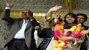 President of People’s Democratic Party (PDP) Mehbooba Mufti waiving to the supporters during a rally at Anantnag on Tuesday. -Excelsior/Sajad Dar