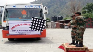 Deputy Commander of Rashtriya Rifles flagging off educational-cum-motivational tour of Sarpanchs at Chanderkot.