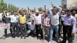 Shortlisted candidates for Jail Warder raising slogans during their protest in Jammu on Monday.        —Excelsior/Rakesh