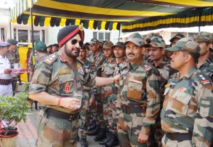 Army chief Gen Bikram Singh inter-acting with troops at Northern Command Headquarters in Udhampur on Sunday.