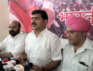 BJP leaders at a press conference at Jammu on Monday. —Excelsior/Rakesh