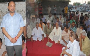 Senior Advocate, Mohinder Bhardwaj addressing a public meeting at Rehal in Bishnah.