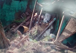 A house collapsed at village Suhagpur due to Pakistan shelling in Arnia sector. Another pic on page 3.—Excelsior/Rakesh