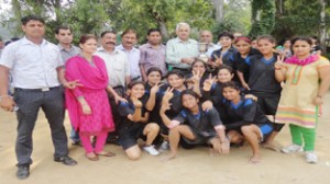 Triumphant team posing along with the dignitaries during JU's Inter-Collegiate Tournament.