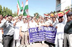 Protestors raising slogans during demonstration at Jammu on Monday.        -Excelsior/Rakesh