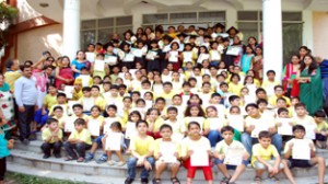 Students of UCMAS Abacus posing for group photograph alongwith certificates at Jammu on Sunday.