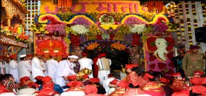 Pilgrims at Shri Mata Vaishno Devi Shrine on the occasion of Mahanavami on Friday.