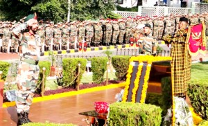 Chief of Staff Northern Command, Lt Gen HJS Sachdev laying wreath at ‘Dhruva’ war memorial Udhampur to mark Infantry Day on Monday.