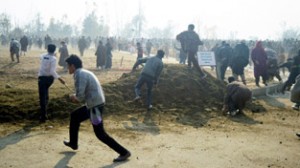 A view of clash between NC and PDP workers outside Kulgam DC Office on Thursday. -Excelsior/Sajad Dar