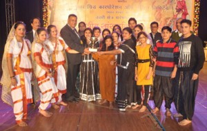 Winners of Cultural Meet posing along with the dignitaries and officials.