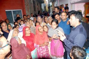 Congress candidate from Jammu East Assembly Segment, Vikram Malhotra, interacting with people at Prem Nagar.