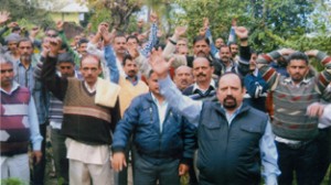 PHE employees shouting slogans in favour of demands.