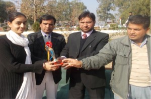 Winner of Symposium being felicitated by the dignitaries at GDC Rajouri.