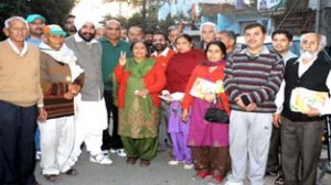 Cong candidate SS Shingari conducting door-to-door campaign in Jammu West. 