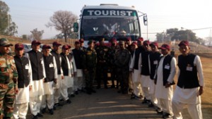 Panchayat members from Akhnoor and Sunderbani tehsil posing with Army officials before leaving for tour to Jaipur and Agra.