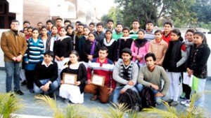 Participants of Inter-College Scholarship Test held at Bulls Eye Gandhi Nagar posing for a group photograph.