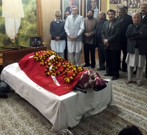 NC Working president Omar Abdullah and other senior party leaders paying tributes to Sheikh Nazir at party headquarters in Jammu on Tuesday.