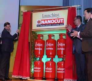 IOC management launching Indane NANOCUT at Faridabad.