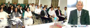 Justice Bansi Lal Bhat delivering lecture to Munsiffs on Code of Criminal Procedure. 
