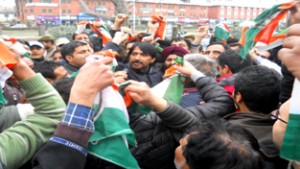 Congress workers protesting against NDA Minister Giri Raj Singh at Srinagar on Thursday.