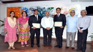 JU Law School students, who participated in International Moot Court competition, posing with VC and faculty members.