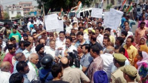 Congress activists protesting against CAPD in Jammu on Friday. -Excelsior/Rakesh