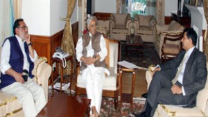 RBI Governor Raghuram Rajan having an audience with Chief Minister Mufti Mohd Sayeed.