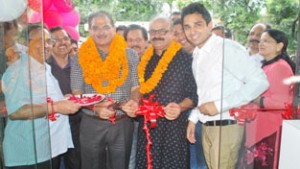 Speaker, Kavinder Gupta inaugurating Multi Speciality Dental Clinic at Gandhi Nagar on Sunday.