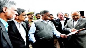 Minister for PHE, Sukhnandan during his visit to Sindh Extension Canal.