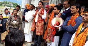 Minister of State for R&B, Sunil Sharma flagging off Mindal Mata Yatra at Kishtwar on Tuesday.