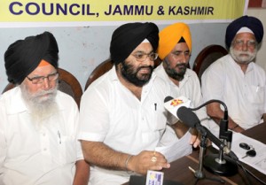 United Sikh Council chairman Kuldeep Singh addressing press conference in Jammu.                    —Excelsior/Rakesh