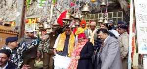 Union Home Minister Rajnath Singh returning after paying obeisance at holy cave of Lord Shiva on Thursday.