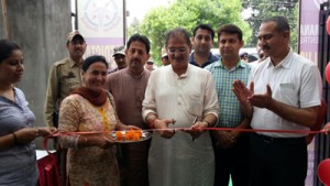 Speaker Legislative Assembly Kavinder Gupta inaugurating fertility centre at Gandhi Nagar.