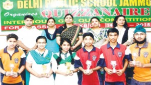 Winners of Quiz Competition posing for a group photograph alongwith Principal, Ruchi Chabra at DPS in Jammu.