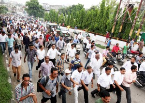 AIIMS CC activists taking out a rally in Jammu City defying prohibitory orders on Monday. —Excelsior/Rakesh