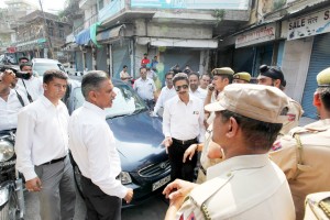 AIIMS CC chairman Abhinav Sharma arguing with cops in Jammu City on Tuesday.— Excelsior/Rakesh