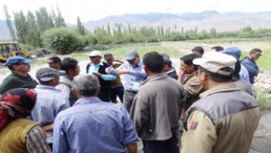 CEC, LAHDC, Rigzin Spalbar during his visit to flood affected area of Leh.