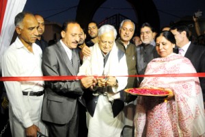 Chief Minister Mufti Mohd Sayeed inaugurating SARAS Mela in Srinagar on Thursday. -Excelsior/Amin War