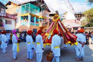 Participants during ‘Mela Patt’ at Bhaderwah on Friday. -Excelsior/Tilak Raj